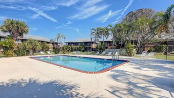 Piscina externa, piscina aquecida