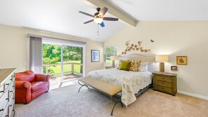 4 bedrooms, iron/ironing board, travel crib, internet