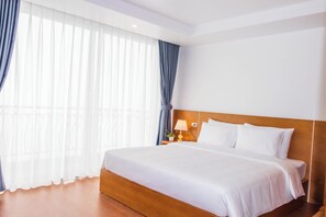 Deluxe Double Room, Mountain View | Desk, laptop workspace, blackout drapes, soundproofing - Comay Sapa House (Sa Pa)