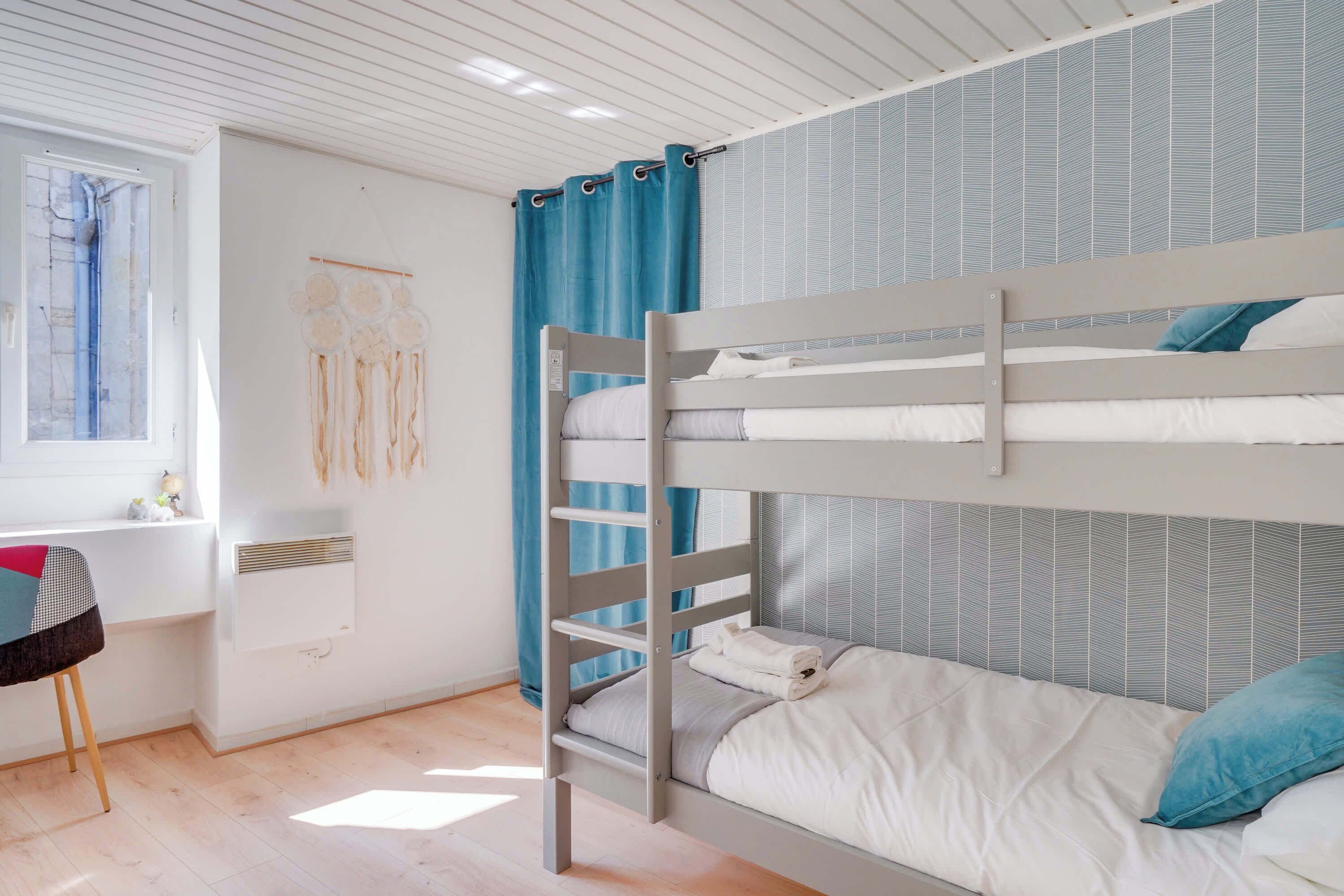 2 bedrooms, WiFi, bed sheets