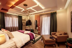 Basic Apartment | 2 bedrooms, desk, laptop workspace, iron/ironing board - Xuru Stays I Waterfront Designer 2BR - 5 min to Airport (Cairo)