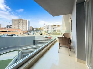 Basic Apartment | Terrace/patio