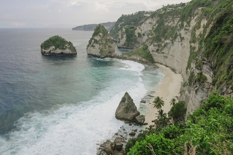 Beach nearby, white sand