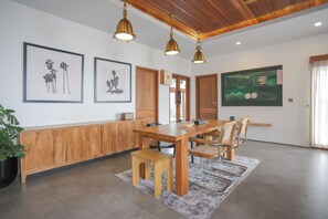 Exclusive Villa, 3 Bedrooms | Living room - Lorn Villa (Penida Island)