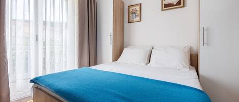 واي فاي وملاءات أسرّة