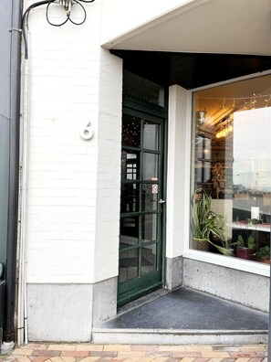 Apartment | Reception