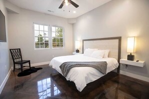 House, Multiple Bedrooms | 8 bilik tidur, ruang kerja komputer riba, seterika/papan seterika