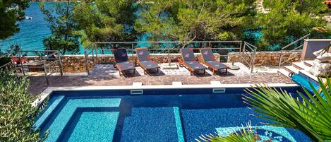 Outdoor pool, a heated pool