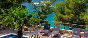 Hidden Heaven Private Resort - Heated Pool