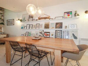 Interior - Tincroft (Truro)