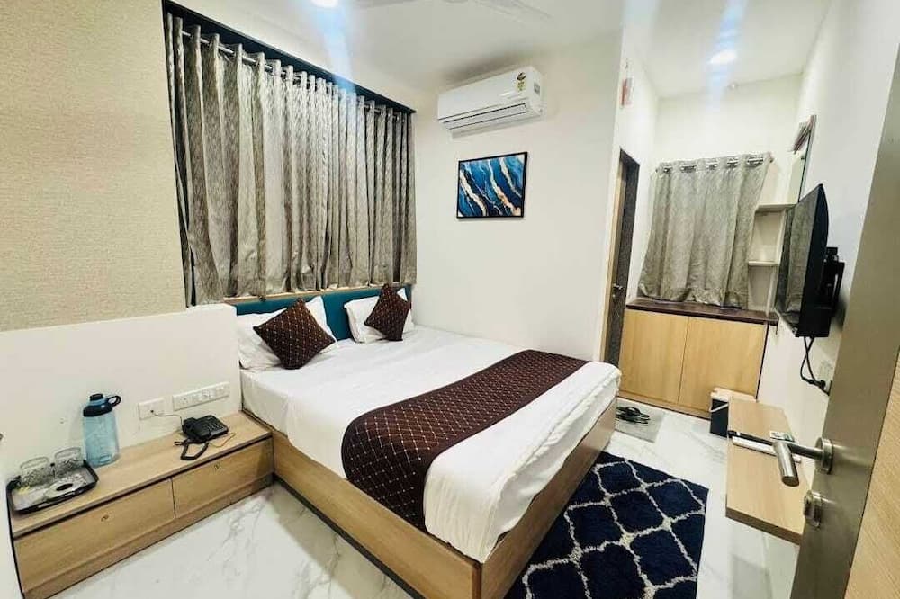 HOTEL LEGEND GOTA