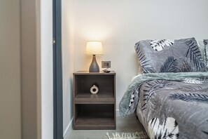 1 habitación, tabla de planchar con plancha, wifi y ropa de cama 