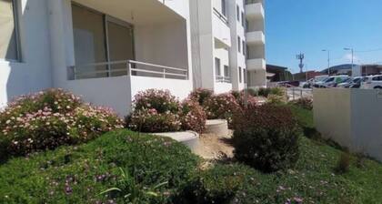 FAMILY APARTMENT, 5 MIN. FROM THE BEACH AND ROUTE 5, OCEAN VIEW.