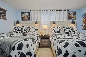 4 bedrooms, iron/ironing board, free WiFi, bed sheets