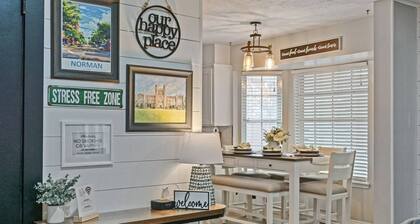Spacious OU Hideaway | Hot Tub + Pool Table