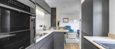 Apartment | Private kitchen | Coffee/tea maker, electric kettle