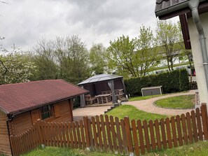 Outdoor dining - Vacation home in the countryside, ideal for families and fitters (Lindlar)