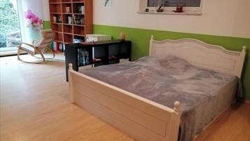 1 Schlafzimmer, Schreibtisch, Bügeleisen/Bügelbrett, kostenloses WLAN