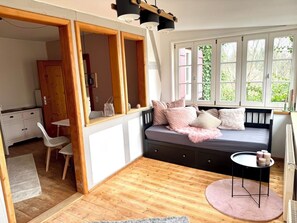 4 chambres, fer et planche à repasser, lit parapluie, Wi-Fi gratuit