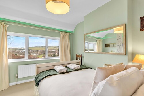 Hillview House  | By My Getaways