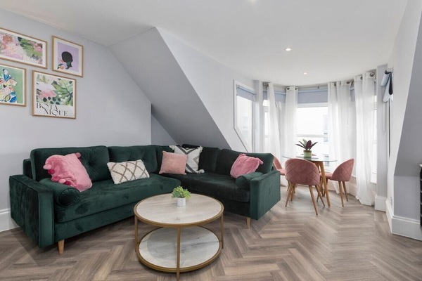 1 Bed Flat - Living Area