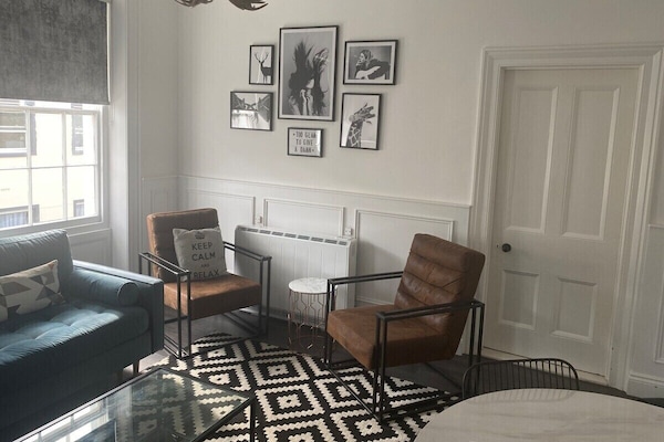 Salon / Lounge