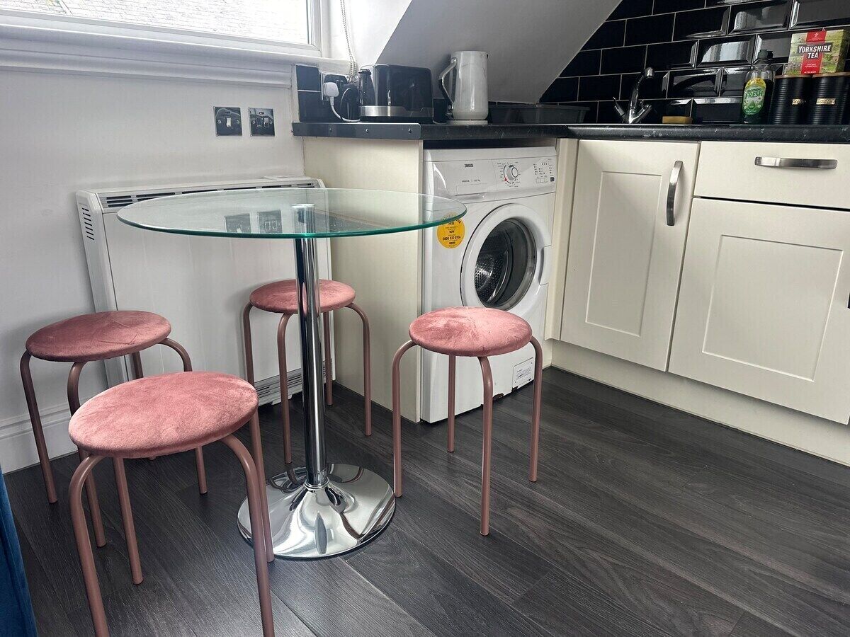 Aquila Studio Flat: Dining Area