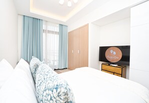 Studio, Pool Access | Bed sheets - Easygo - Cozy STU Azzi Riviera 9 10 (Dubai)
