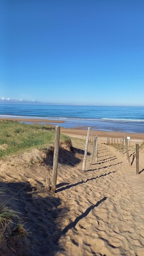 Beach - L'ancrage - house 800m from the beach and shops within walking distance (Brem-sur-Mer)