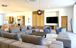 TV, stereo - All Inclusive Beachfront Estate Perla Special (East Cape)