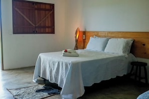 Quarto quádruplo família, vista para o jardim | Wi-Fi de cortesia