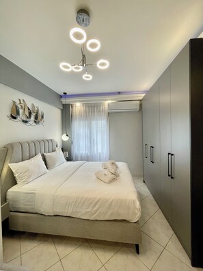 1 bedroom, in-room safe, desk, iron/ironing board