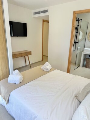 2 Schlafzimmer, Reisekinderbett, kostenloses WLAN, Bettwäsche
