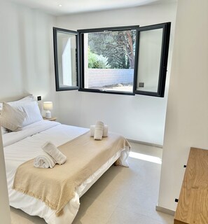 2 Schlafzimmer, Reisekinderbett, kostenloses WLAN, Bettwäsche