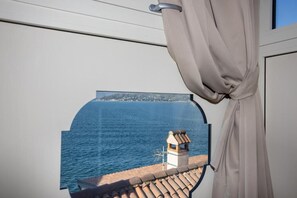 Comfort Loft, Lake View | In-room safe, desk, blackout drapes, soundproofing - Casa Du Lac - by R Collection Hotels (Varenna)