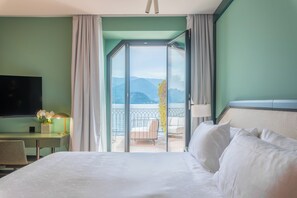 Junior Suite, Terrace, Lake View | In-room safe, desk, blackout drapes, soundproofing - Casa Du Lac - by R Collection Hotels (Varenna)
