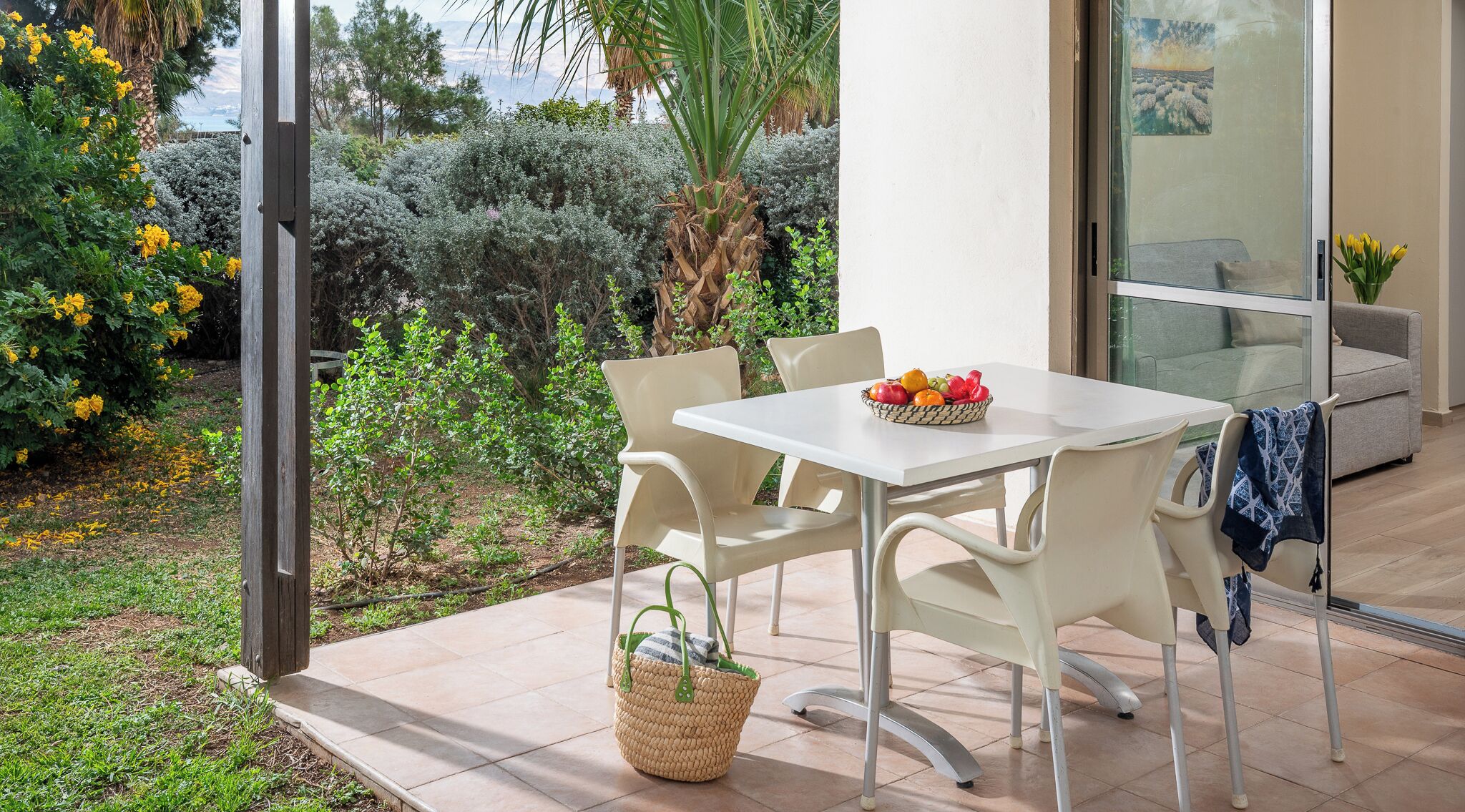 Junior-Doppel- oder -Zweibettzimmer, Gartenblick | Terrasse/Patio