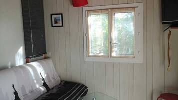 Télévision, table de tennis de table