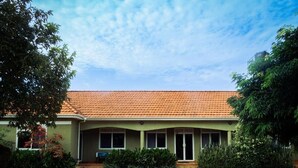 บ้านพัก, 2 ห้องนอน, สูบบุหรี่ได้, ระเบียง | บริเวณภายนอก