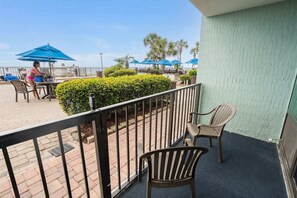 Property grounds - Updated 1BR Direct Oceanfront, First Level, Pools! (Myrtle Beach)