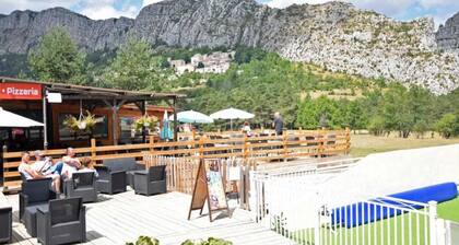 Chalet 2 étoiles - Piscine - ccbaeib