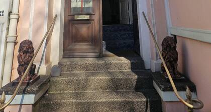 Stylische Wohnung im Bremer Viertel – Nähe Weser & Weserstadion