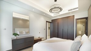 Apartment, 1 Bedroom, Sauna | 1 bedroom, bed sheets - Easygo -exclusive 1BR in Business Bay (Dubai)