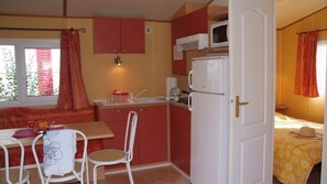 Fridge, microwave, stovetop