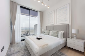 1 bedroom, iron/ironing board, WiFi - StayShort - Sophisticated Apartment in Binghatti Corner that Sleeps 4 (JVC)