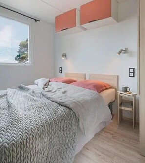 4 bedrooms, WiFi - ZEcamping 4* familial animaux acceptés animé équitation (Saint-Rome-de-Tarn)