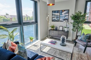 Apartment, 2 Bedrooms, Non Smoking | Living area