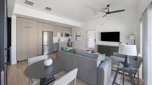 Interior - Landing | Stylish 1BD, Game Room, Clubhouse (Phoenix)