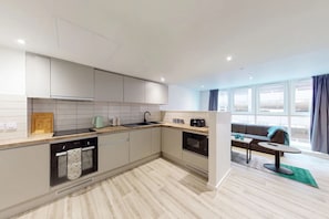 Single Room, Non Smoking | Shared kitchen | Toaster
