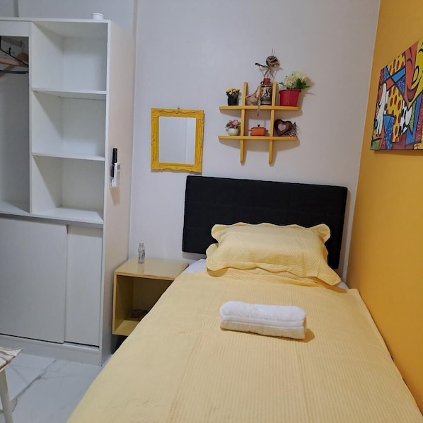 1 bedroom, WiFi, bed sheets